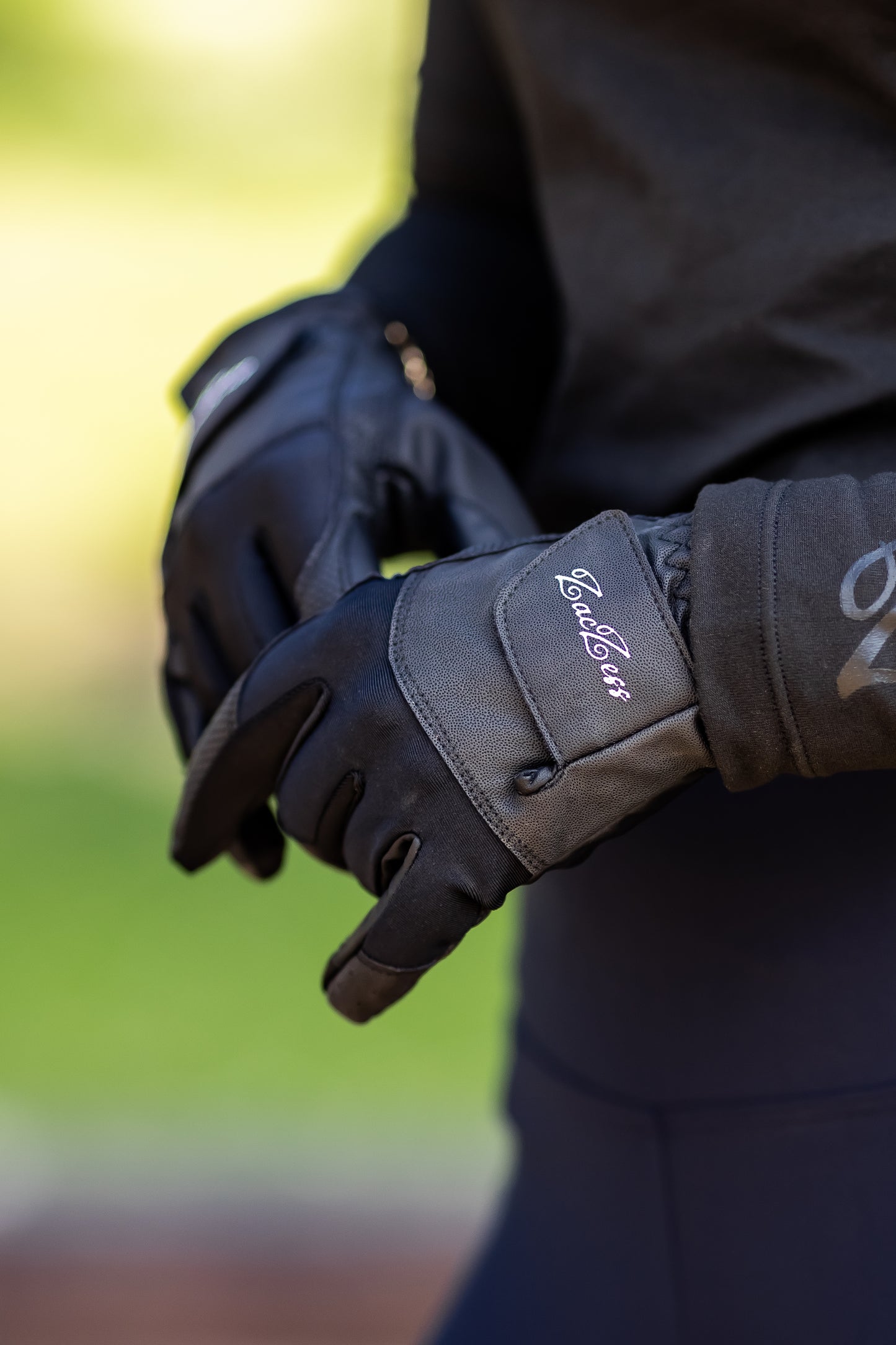 Ely Gloves Black