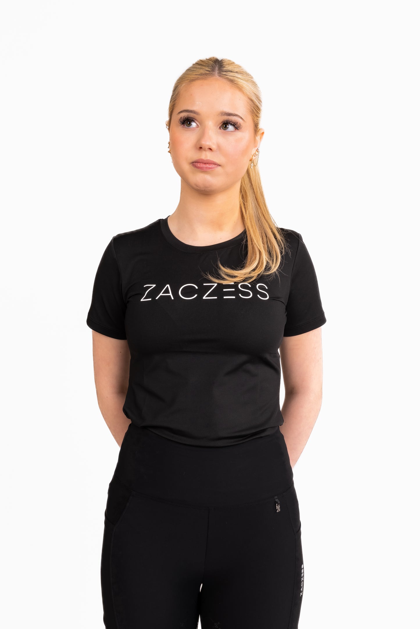 YR - Sofia Black T-shirt
